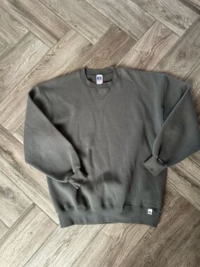 Russell Athletic | Men’s Vintage Pullover Sweatshirt